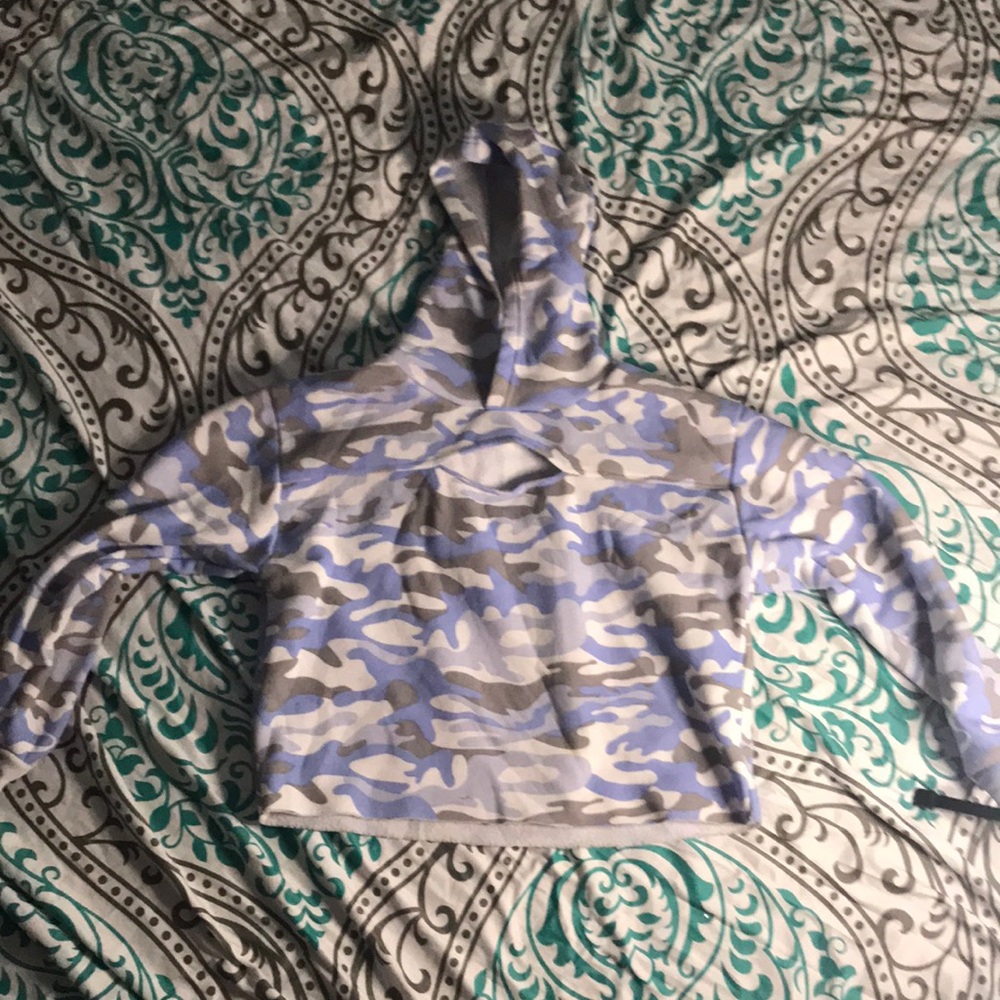 Blue camo crop top hoodie